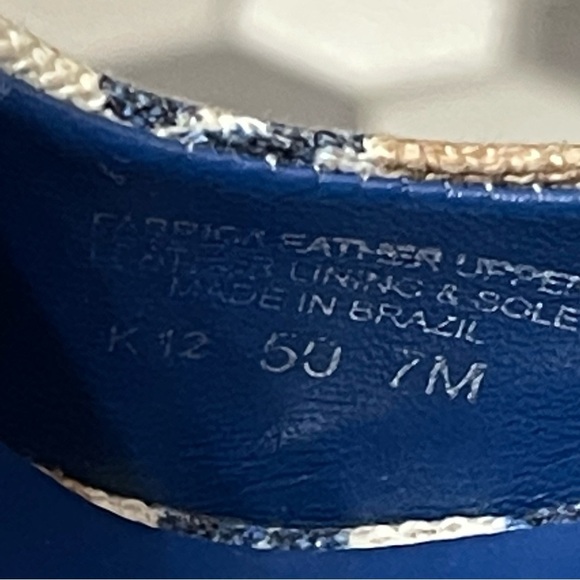 Tory Burch Navy and Cream Pumps size 7M - Picture 3 of 12